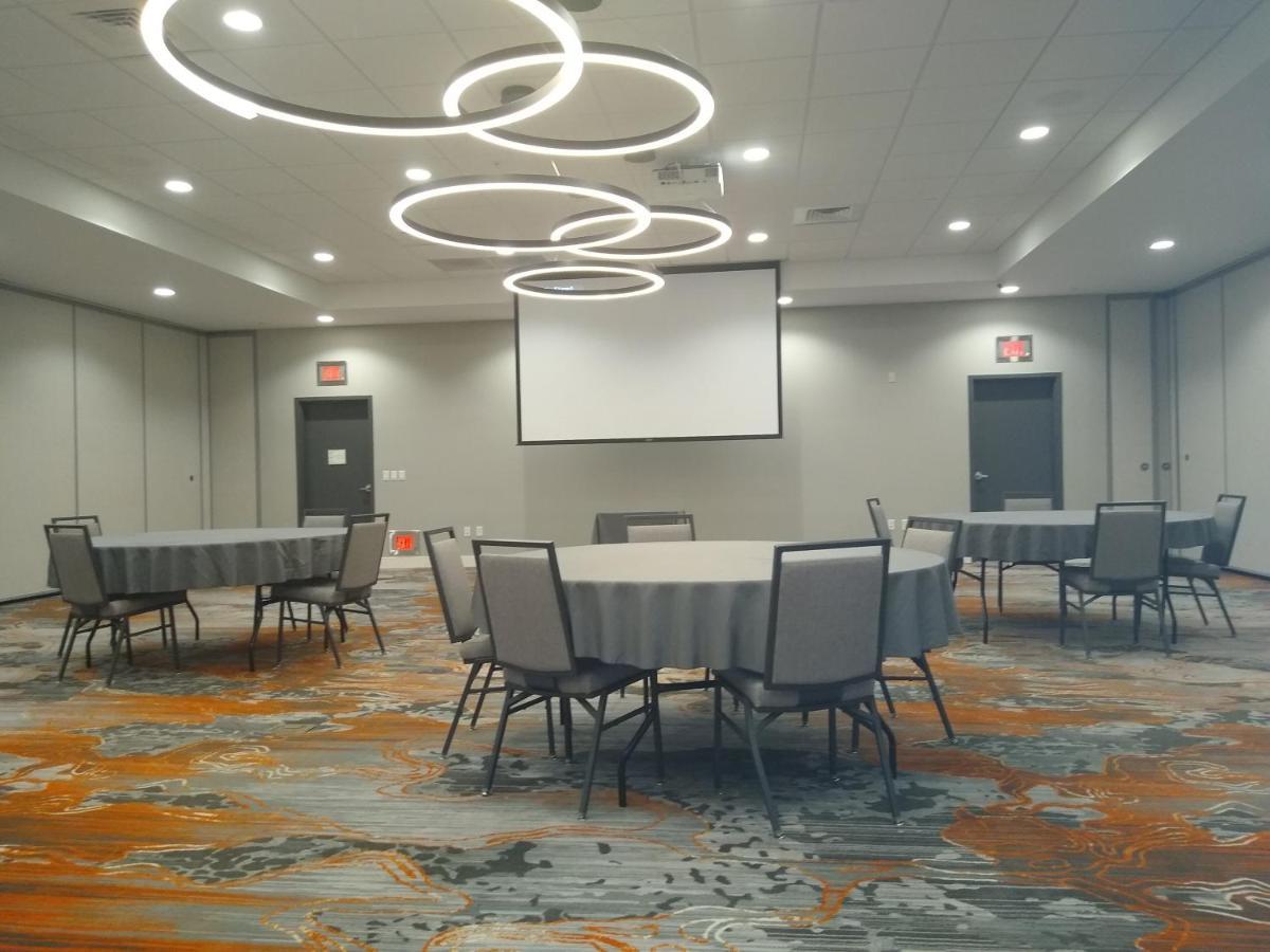 Holiday Inn - Kansas City - Northeast By Ihg Eksteriør bilde