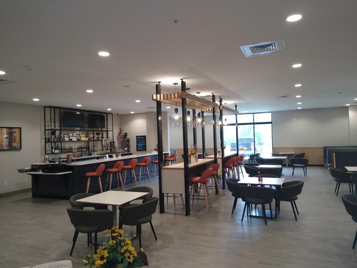 Holiday Inn - Kansas City - Northeast By Ihg Eksteriør bilde