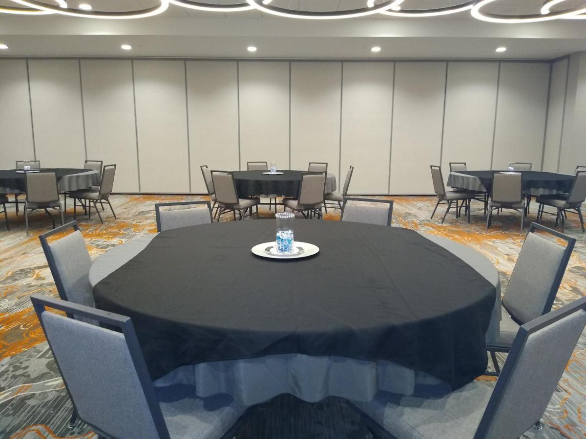 Holiday Inn - Kansas City - Northeast By Ihg Eksteriør bilde