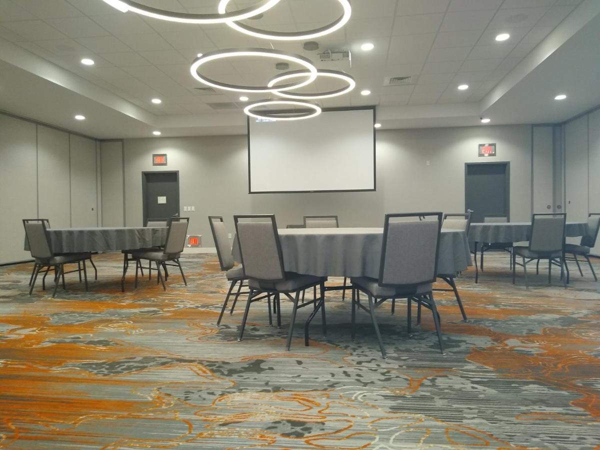 Holiday Inn - Kansas City - Northeast By Ihg Eksteriør bilde