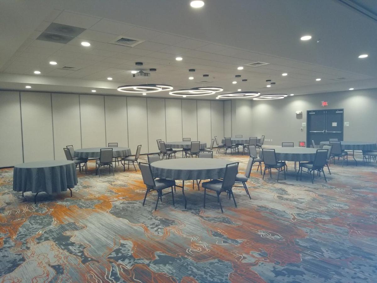 Holiday Inn - Kansas City - Northeast By Ihg Eksteriør bilde