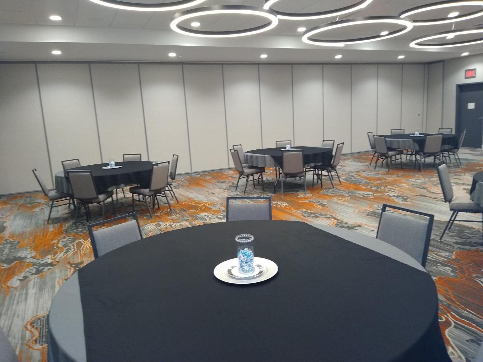 Holiday Inn - Kansas City - Northeast By Ihg Eksteriør bilde